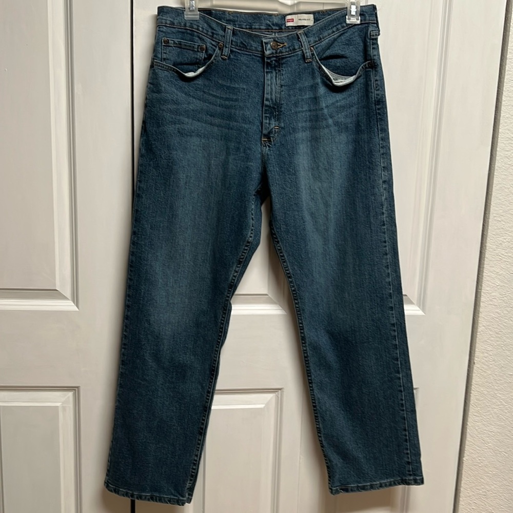 Wrangler Blue Denim 5 Pocket Relaxed Fit Jeans Size 34 x 30
